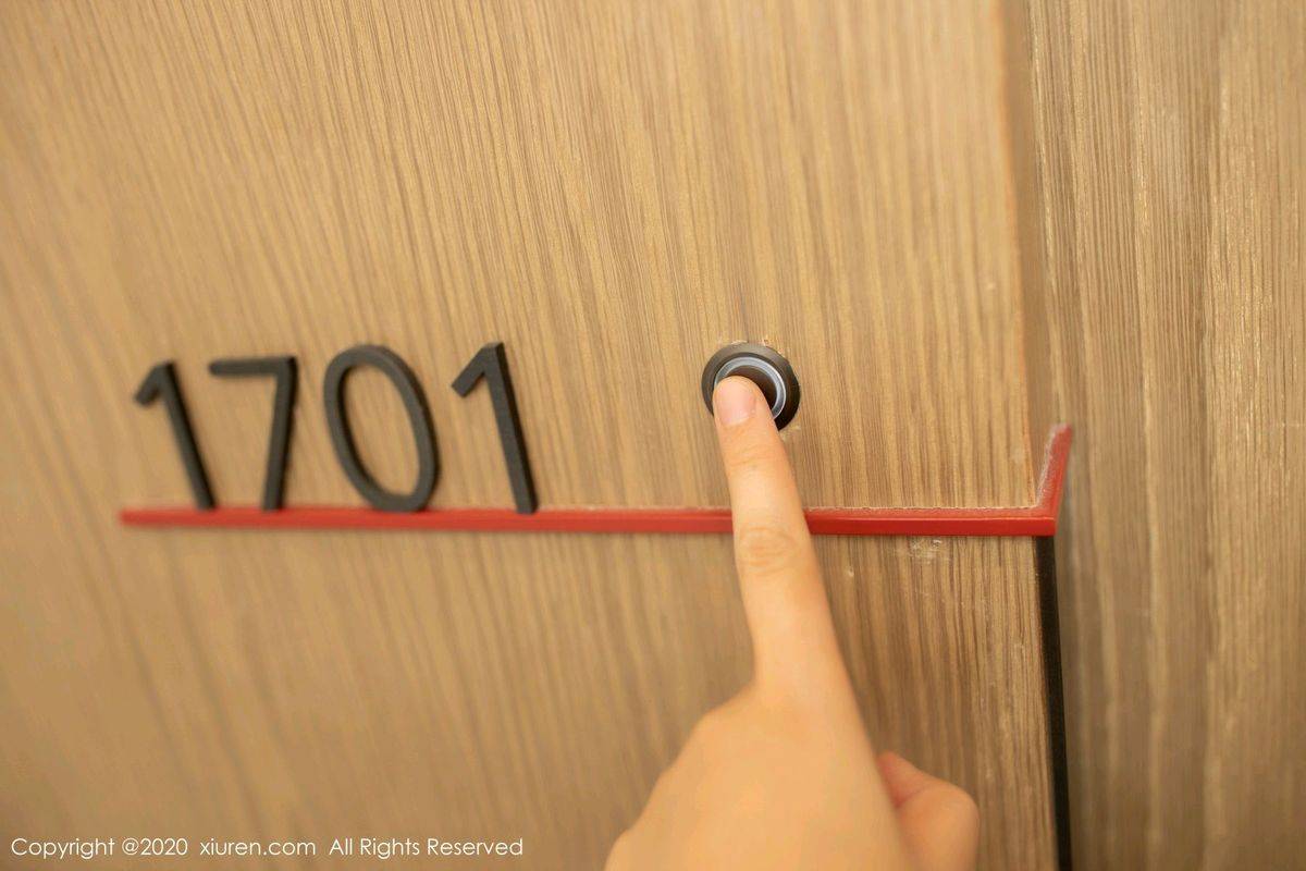 秀人网美女模特陆萱萱丝袜美腿内衣诱惑导游系列性感套图-12