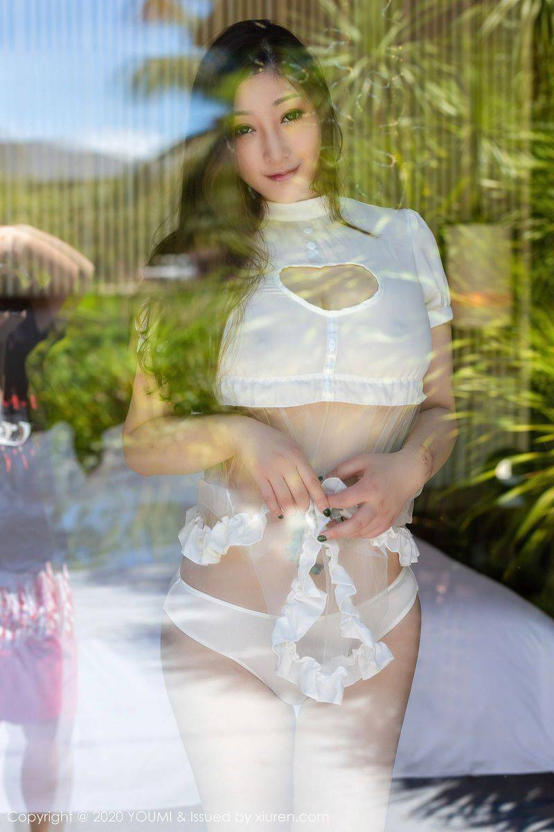 尤蜜荟性感女神妲己_Toxic白色情趣服饰丰满身材三亚旅拍-57