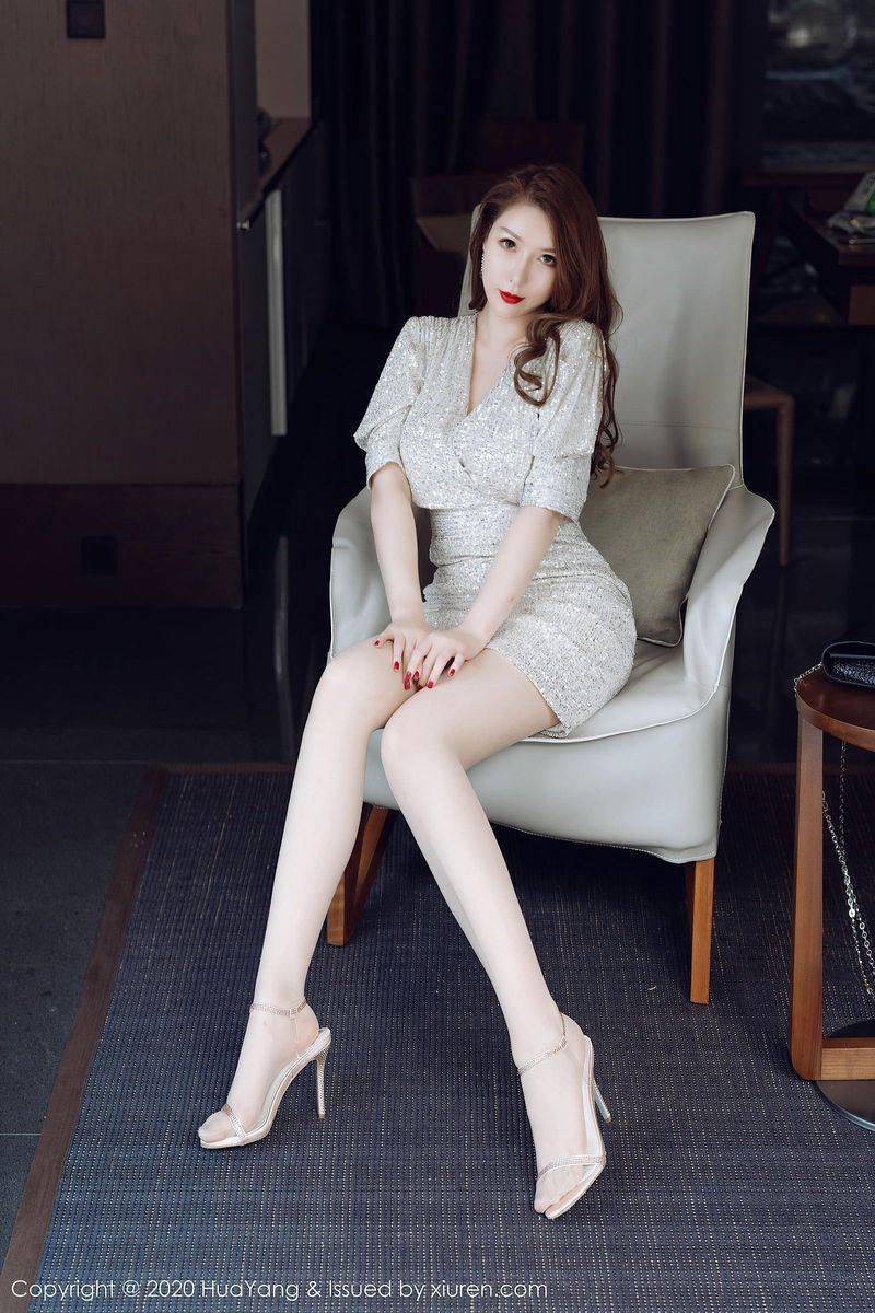 花漾Show性感女神Egg尤妮丝丰腴身材内衣诱惑主题三亚旅拍-12