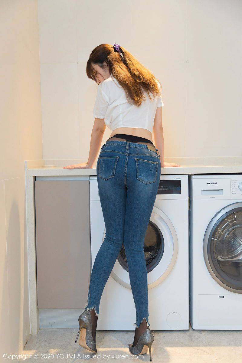 尤蜜荟性感女神王雨纯白衬衫与黑丝美腿极致熟女妩媚写真-56