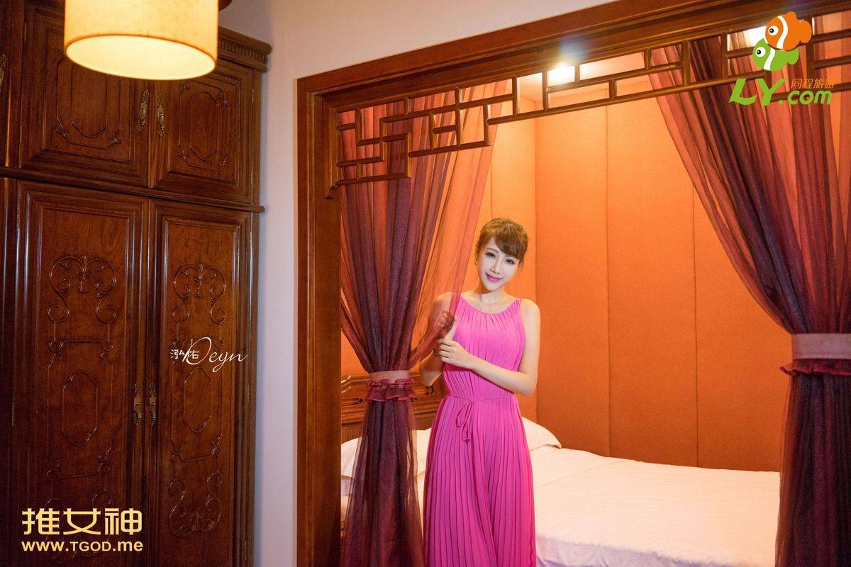 推女神模特Akiki朱若慕牛仔上装修长美腿比基尼花都温泉写真-54