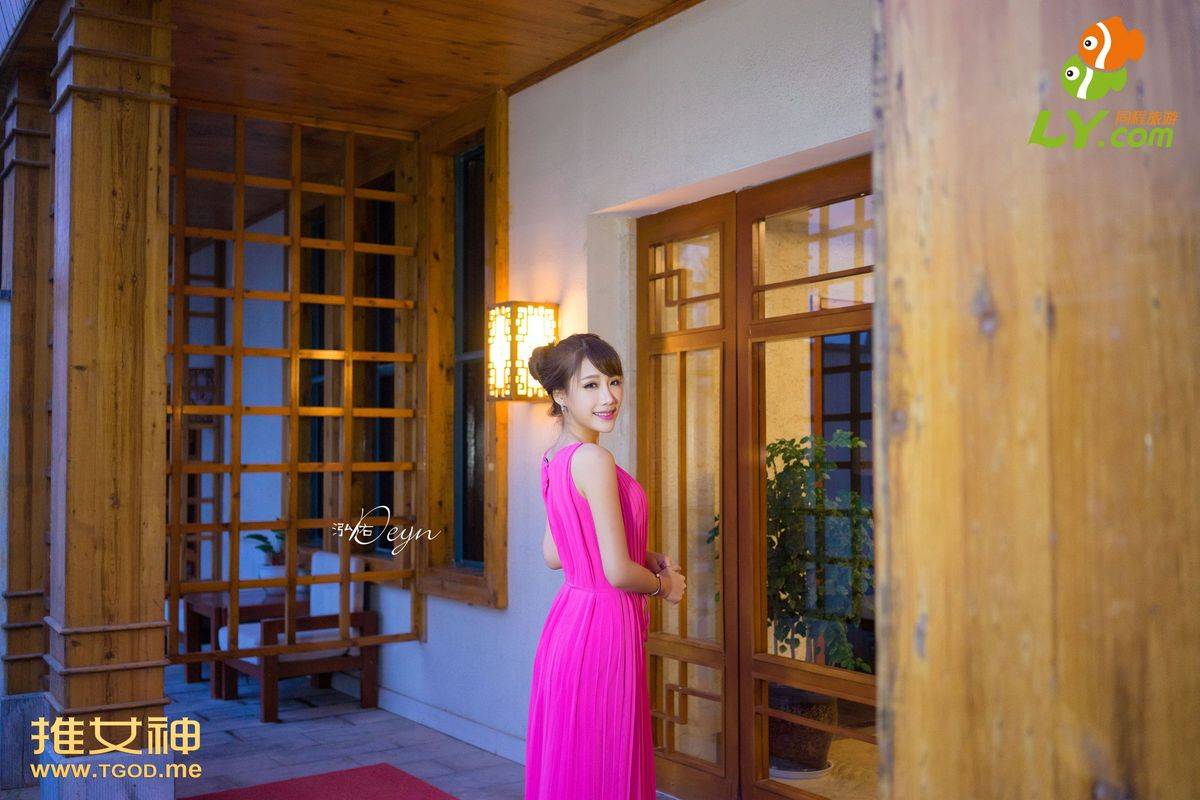 推女神模特Akiki朱若慕牛仔上装修长美腿比基尼花都温泉写真-58