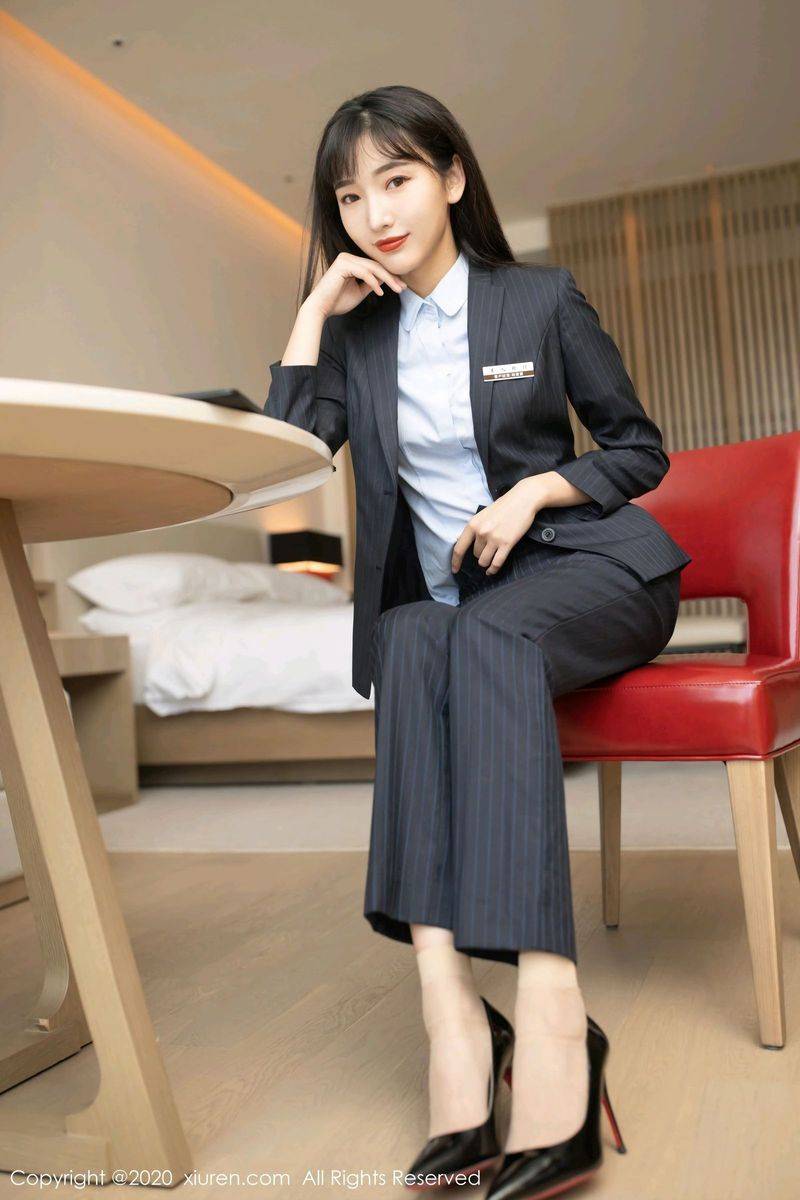 秀人网美女模特陆萱萱银行客户经理内衣诱惑职场OL系列写真-2