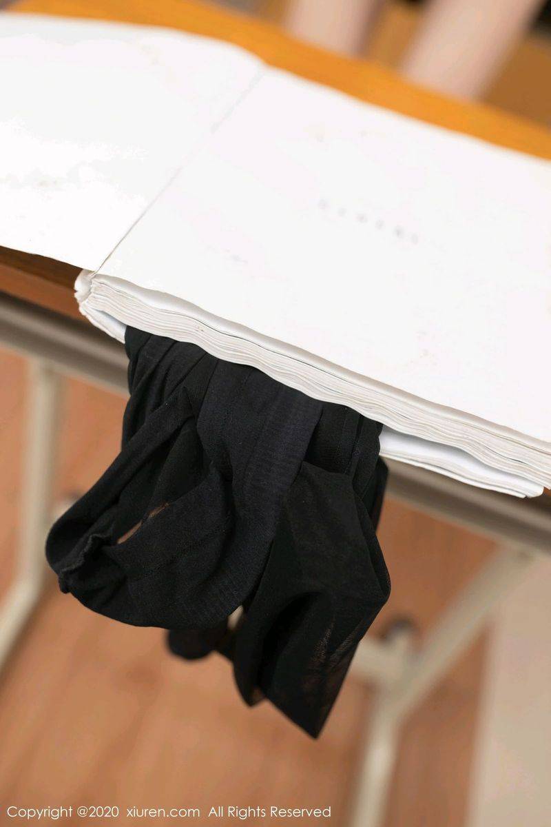 秀人网美女模特陆萱萱不良少女黑丝美腿逃学威龙系列写真-60