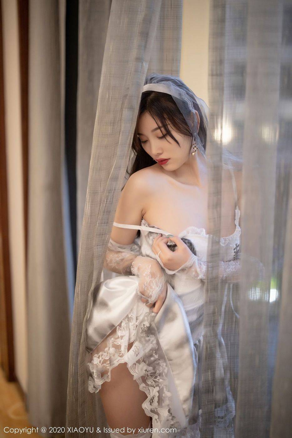 语画界气质女神杨晨晨sugar丝袜美腿&白皙美胸魅惑极致写真-11