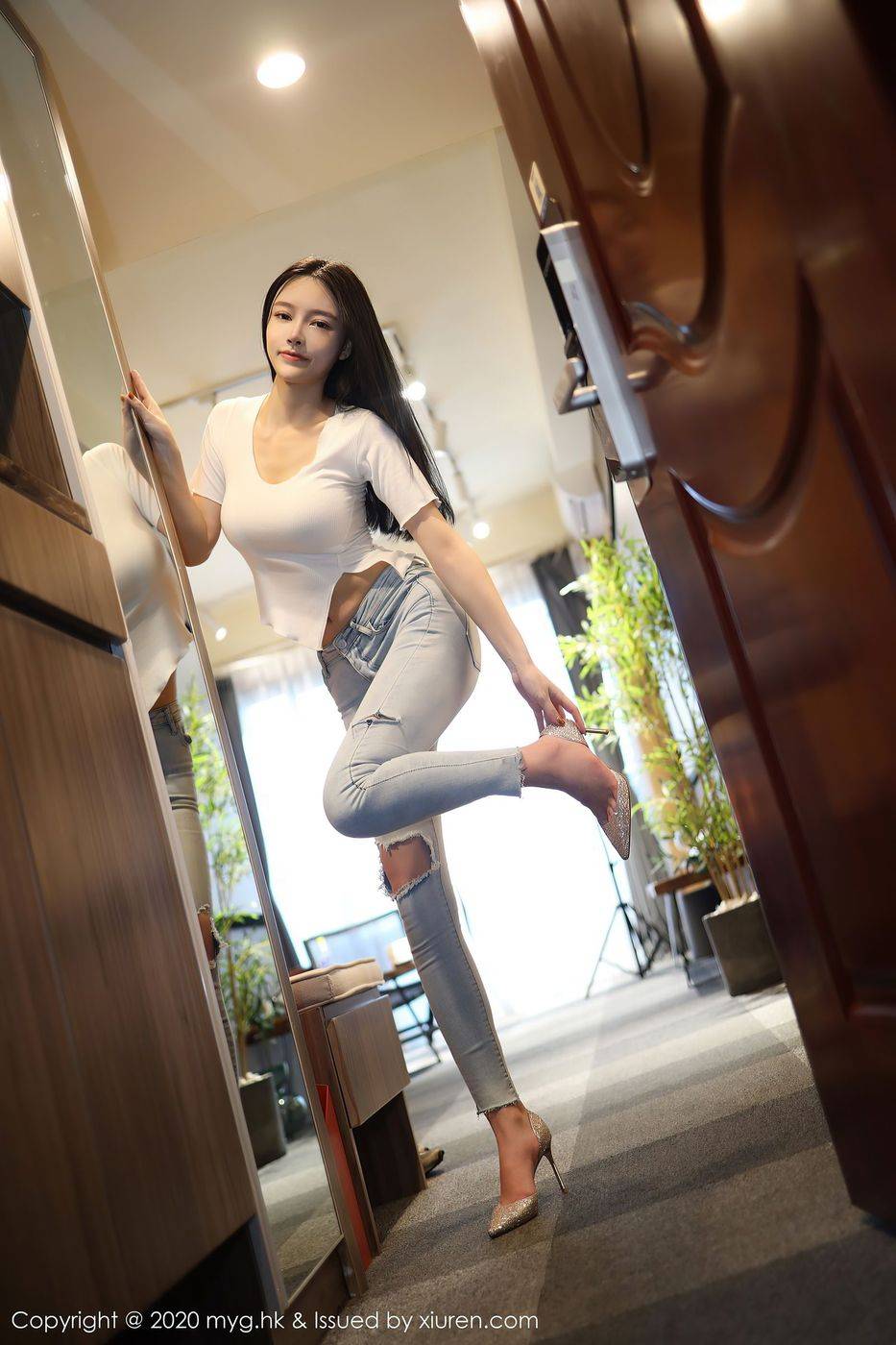 美媛馆性感女神唐琪儿修身牛仔裤秀腿美臀迷人内衣套图-39