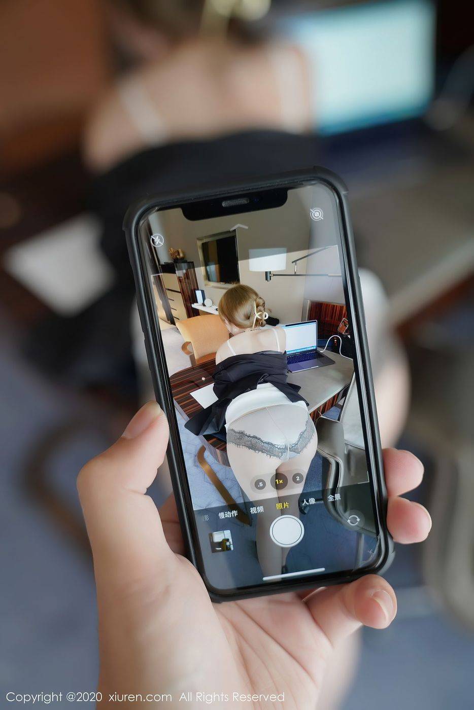 秀人网性感女神周于希Sandy魔鬼身材职场OL黑丝剧情系列写真-56