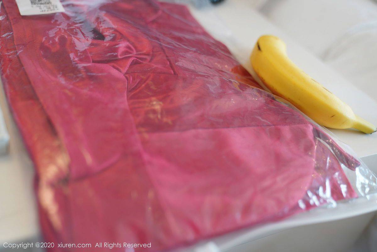 秀人网性感姐妹花张雨萌&萌汉药baby黑丝美腿大尺度魅惑写真-27