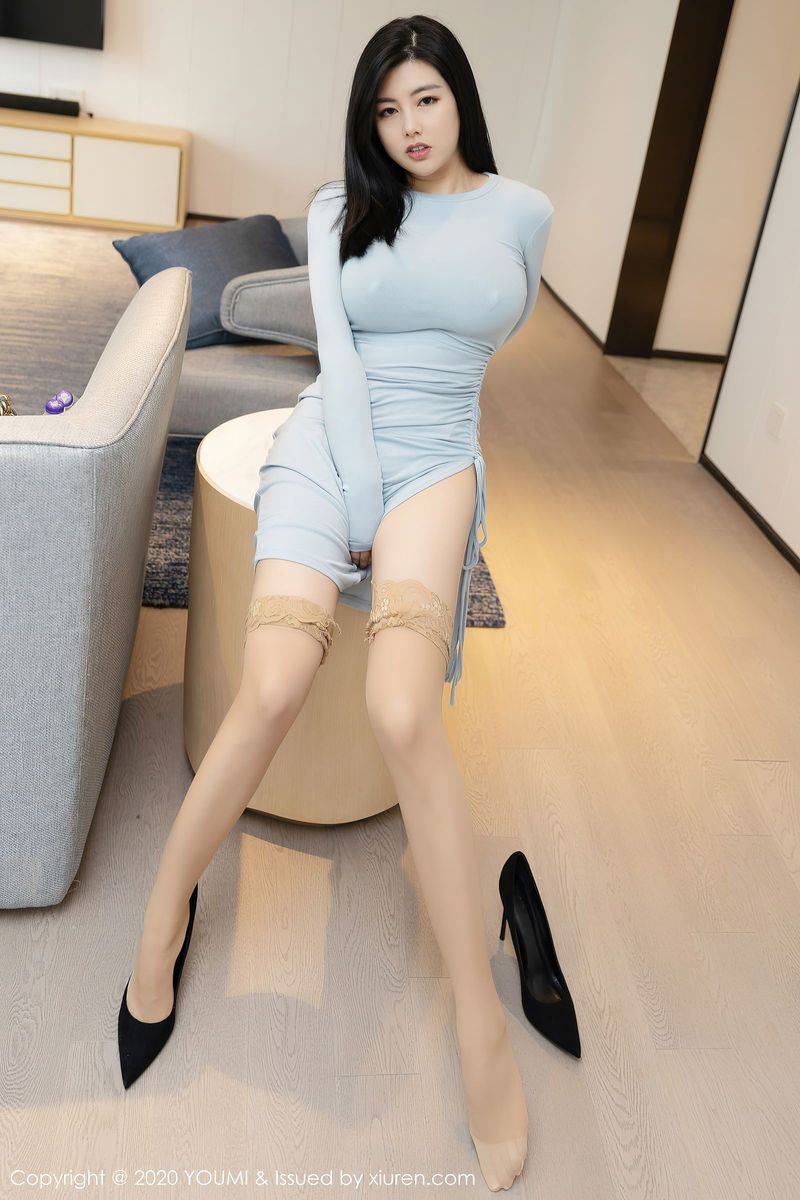 尤蜜荟性感女神娜露Selena薄透礼裙丝袜美腿丰腴身躯写真-12