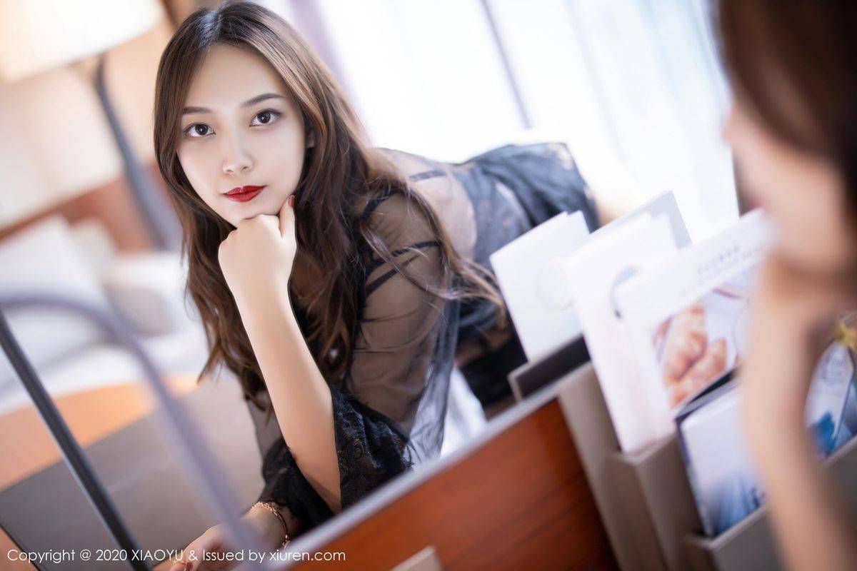 语画界性感女神郑颖姗黑丝美腿蕾丝吊袜黑色魅惑系列写真-16