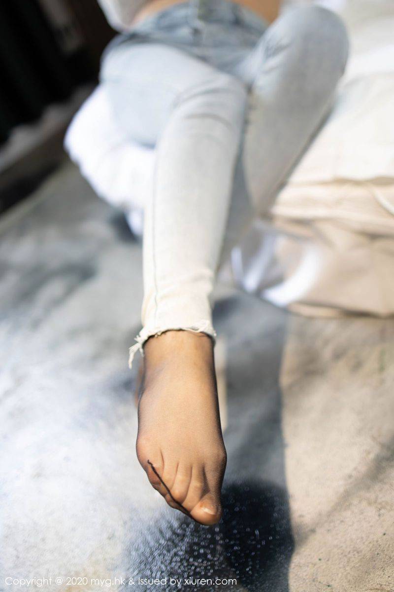 美媛馆性感女神绮里嘉ula黑丝美腿猩红镂空内衣系列写真-65