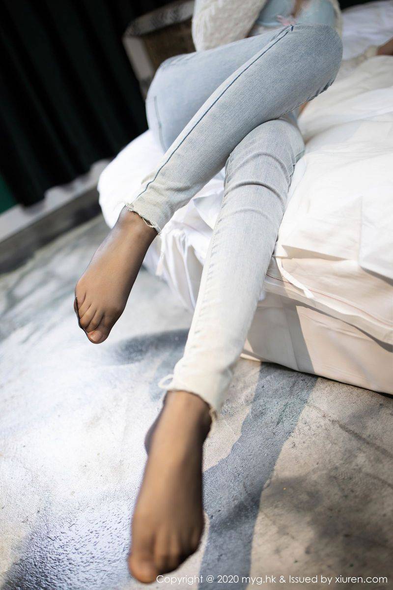 美媛馆性感女神绮里嘉ula黑丝美腿猩红镂空内衣系列写真-67