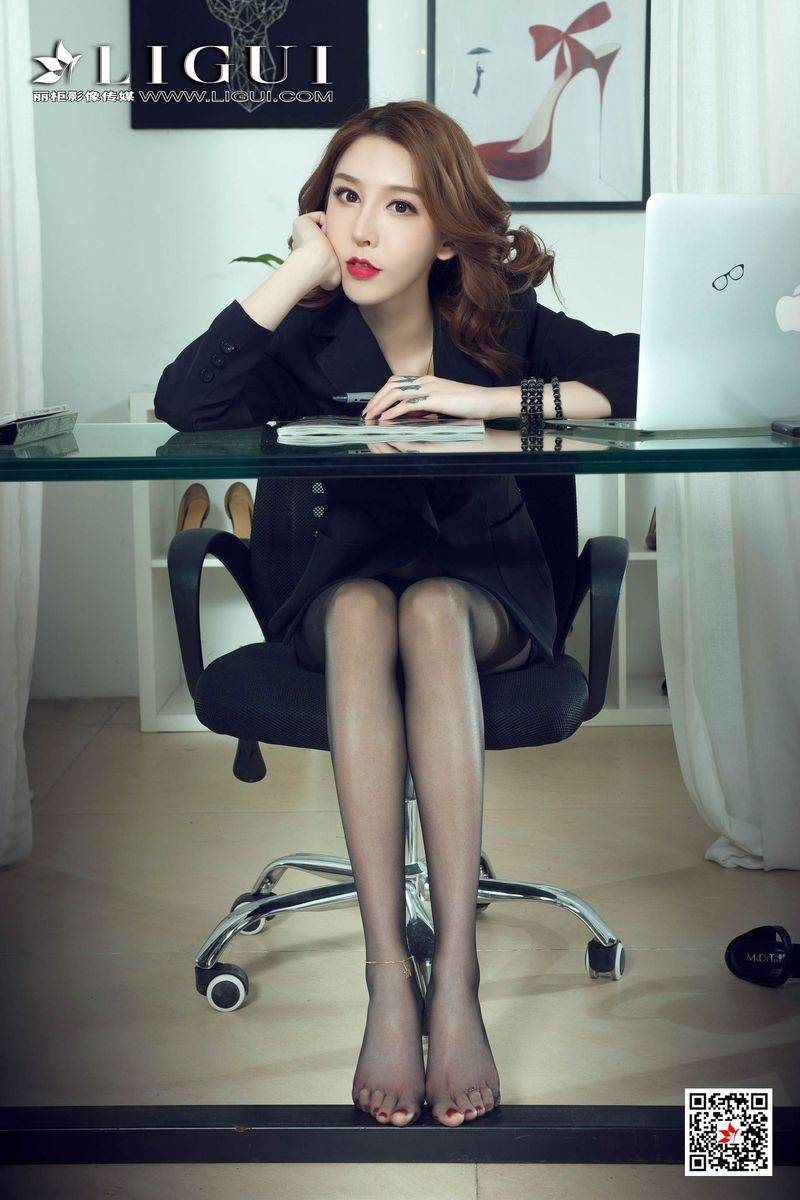 网络丽人丽柜兔子黑丝美腿+内衣诱惑职场OL装扮性感写真-35