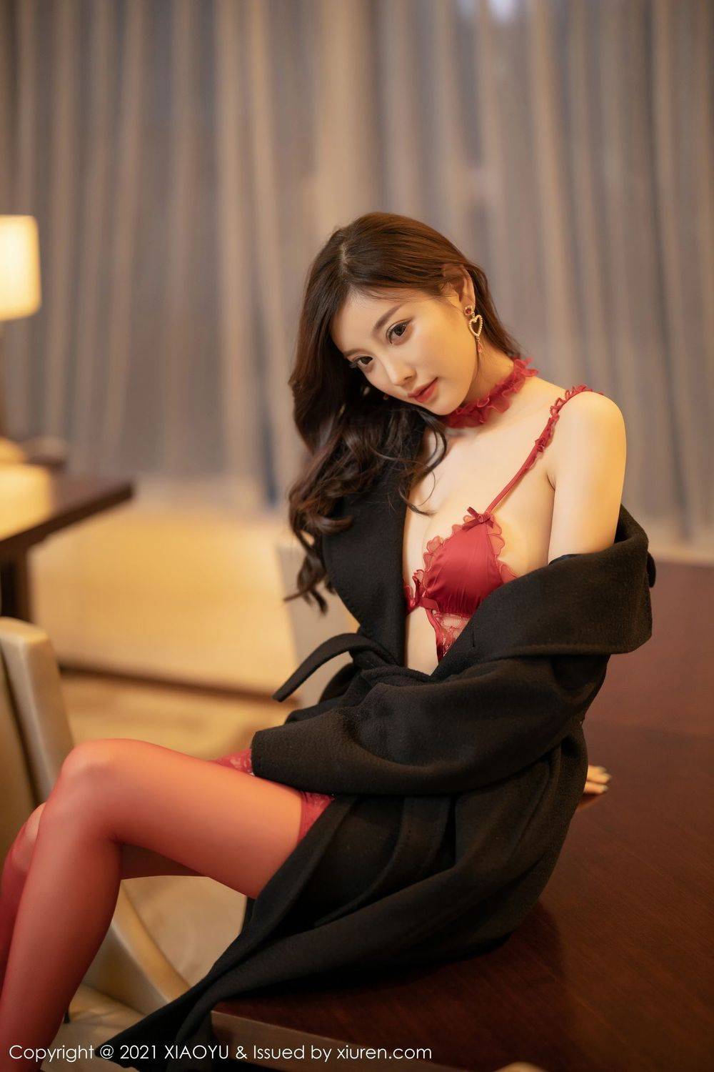 语画界性感女神杨晨晨sugar丝袜美腿红色内衣系列成都旅拍-14