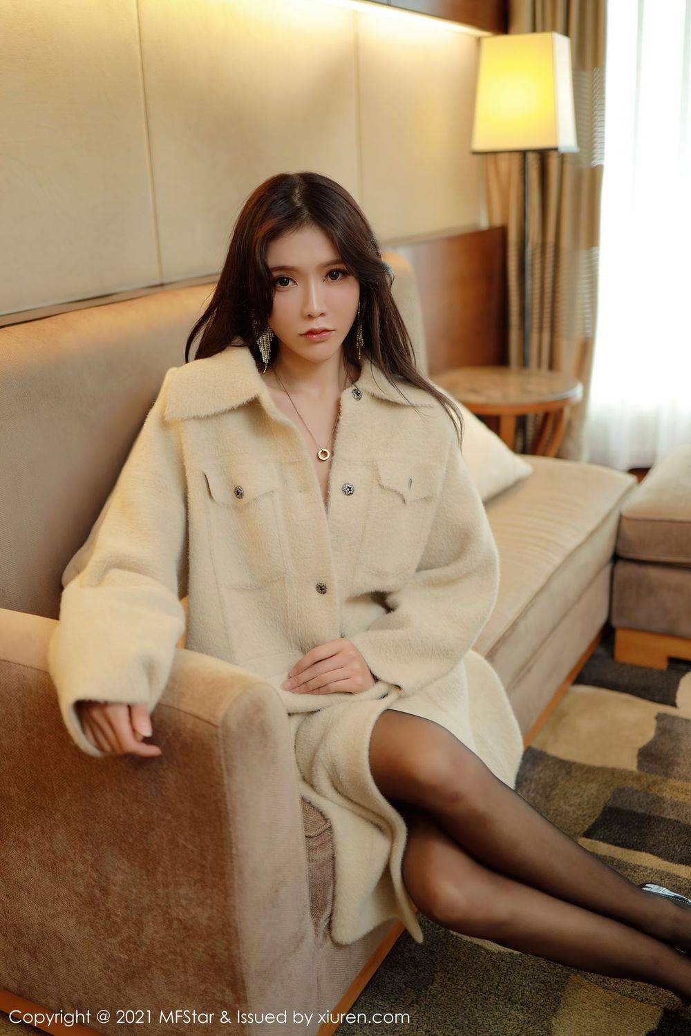 模范学院性感女神小娜比情趣皮衣与黑丝美腿性感妖娆写真-8