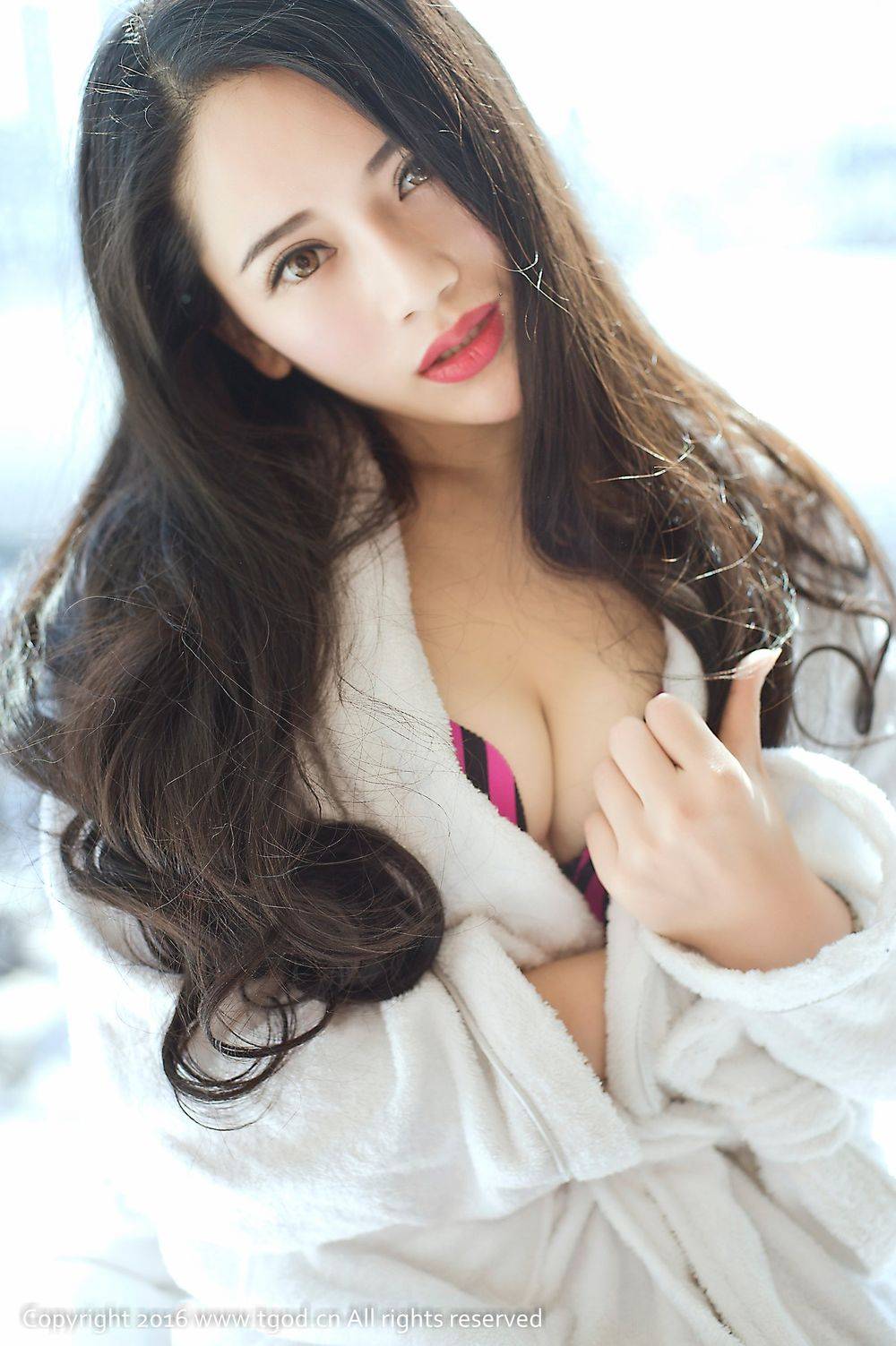 推女神北方姑娘朱小旭紧身死库水修长美腿内衣系列写真-8