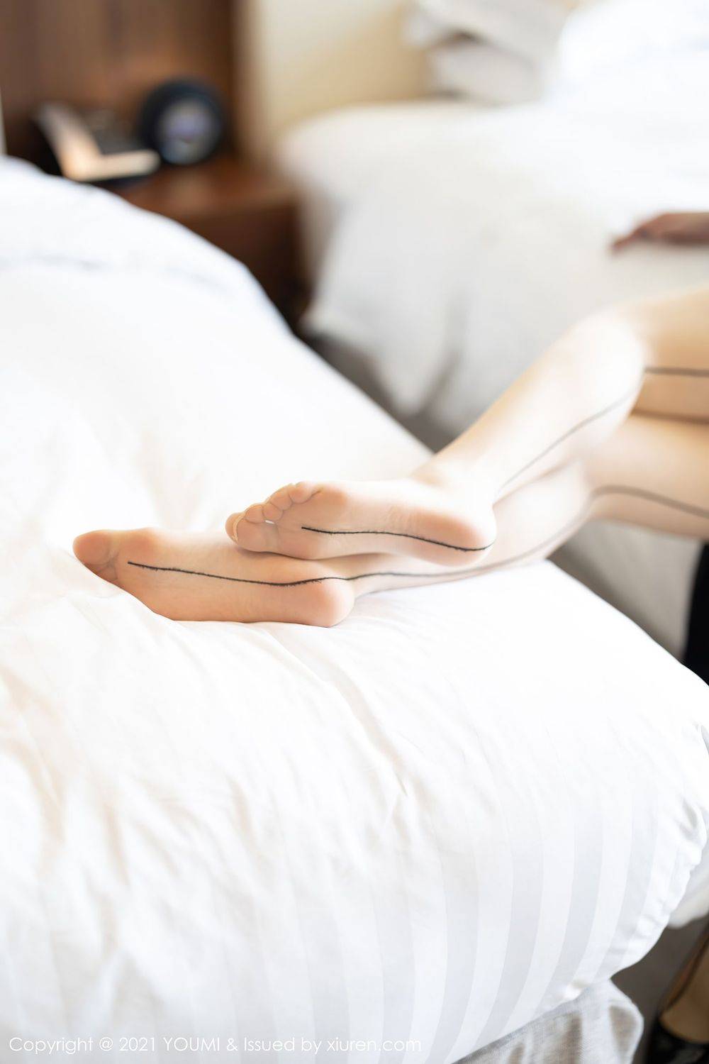 尤蜜荟性感女神Egg尤妮丝薄透长裙丰腴丝袜系列厦门旅拍-32