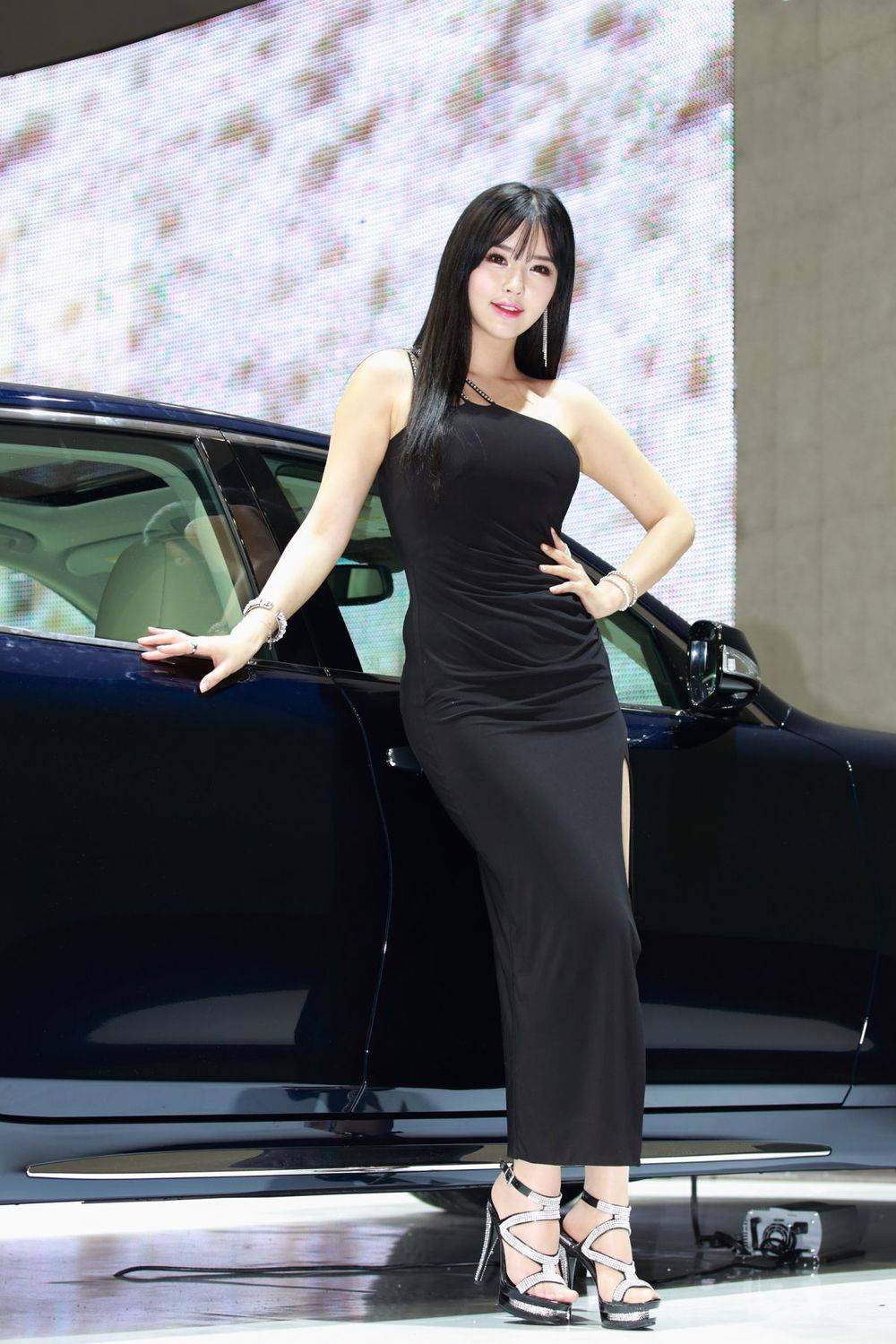 韩国香车美女崔星河优雅长裙系列车展优雅现场拍摄写真-51