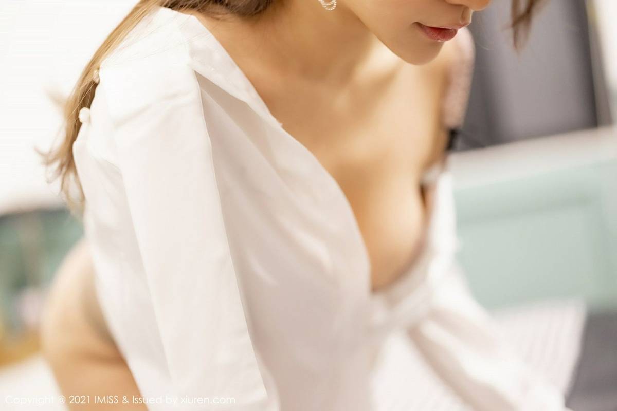 爱蜜社性感女神小狐狸Sica丝袜美腿蕾丝内衣花边系列写真-48