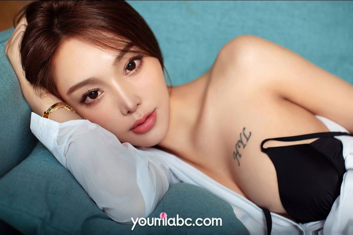 YouMi尤蜜美女模特陈圆圆牛仔热裤秀长黑发白皙身材私房写真-16