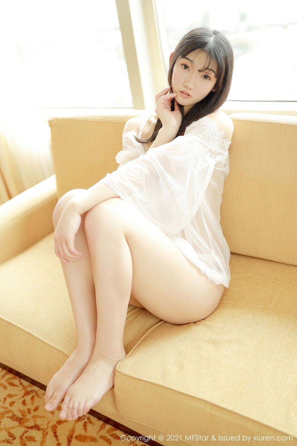 模范学院新人模特母崽崽轻薄服饰阳光午后性感魅力写真