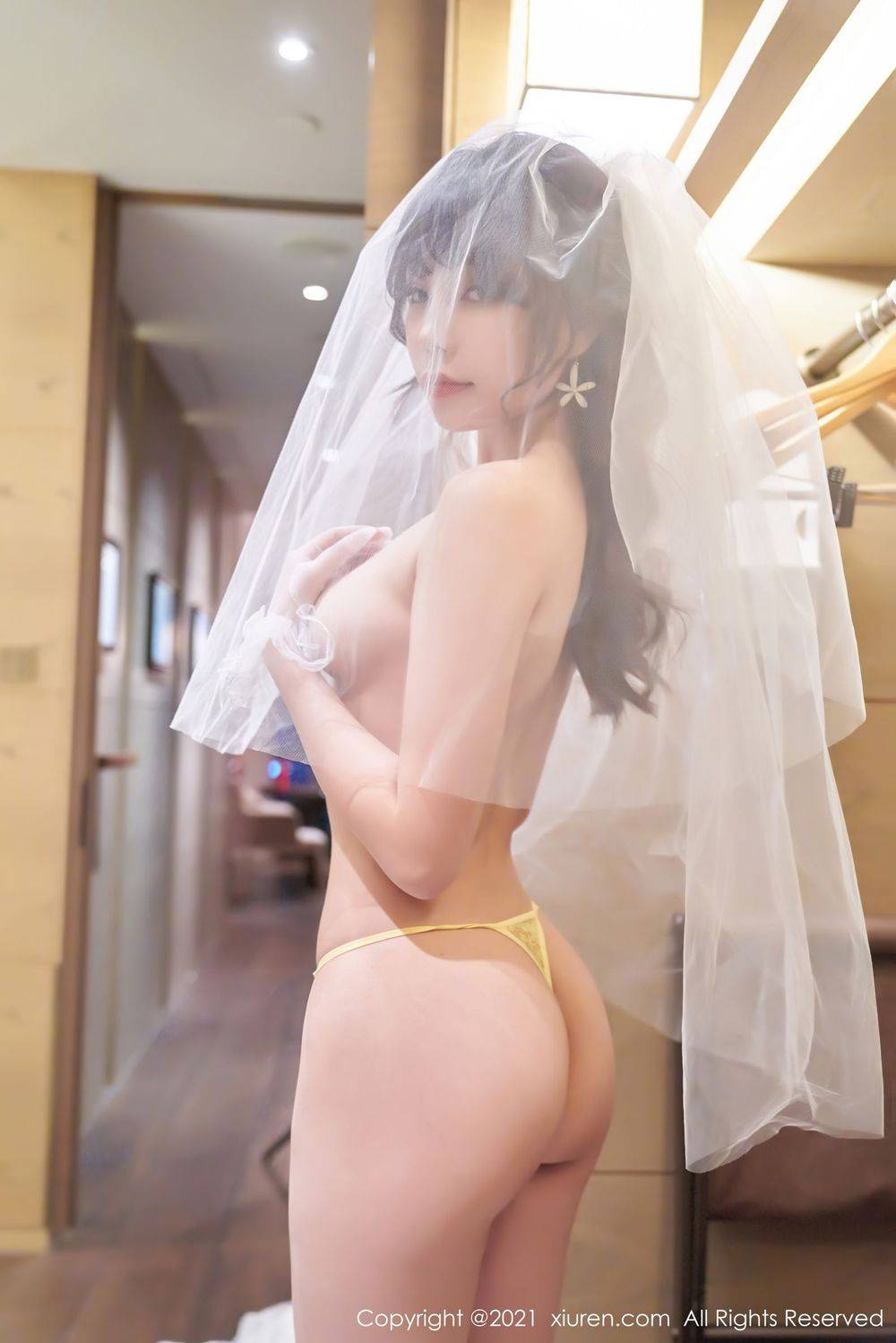 秀人网性感女神芝芝Booty唯美婚纱丁字裤大尺度系列诱惑写真-5