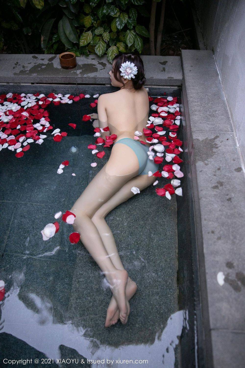 语画界性感女神杨晨晨sugar花瓣浴湿身诱惑系列西双版纳旅拍-44