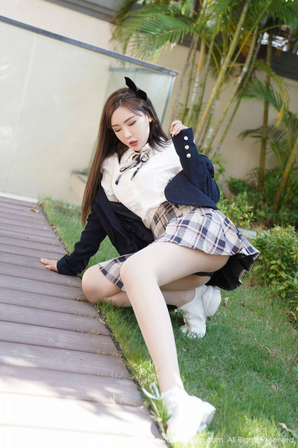 秀人网美女模特萌汉药baby丰腴身材格子裙JK制服北京旅拍-14