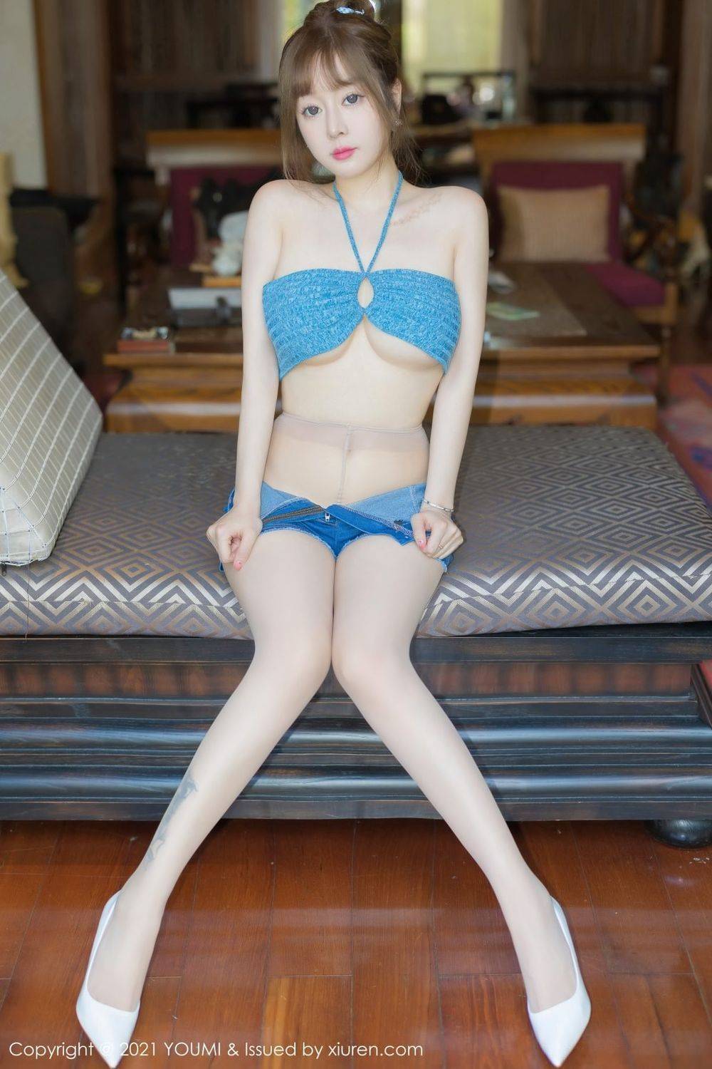 尤蜜荟性感女神王雨纯丝袜美腿牛仔热裤西双版纳撩人旅拍-5