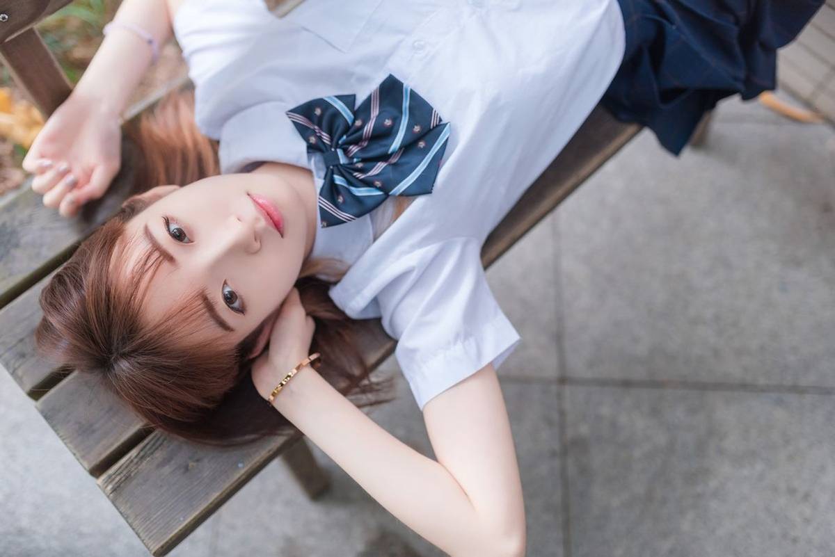 喵糖映画清纯学妹白色丝袜JK制服校园场景靓丽迷人写真-13