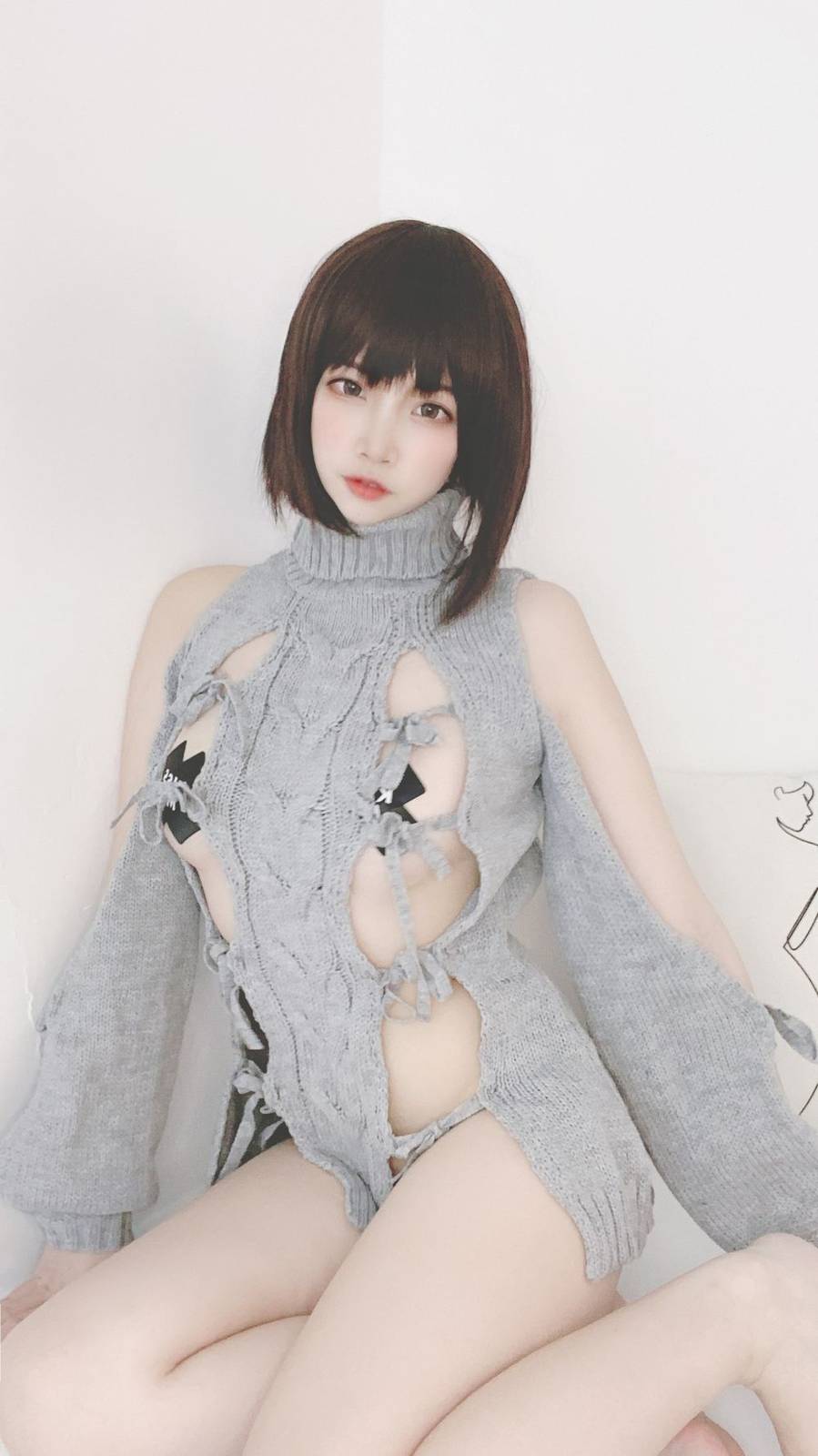 动漫博主二佐Nisa洞洞网红毛衣齐肩短发居家私房性感美图-44
