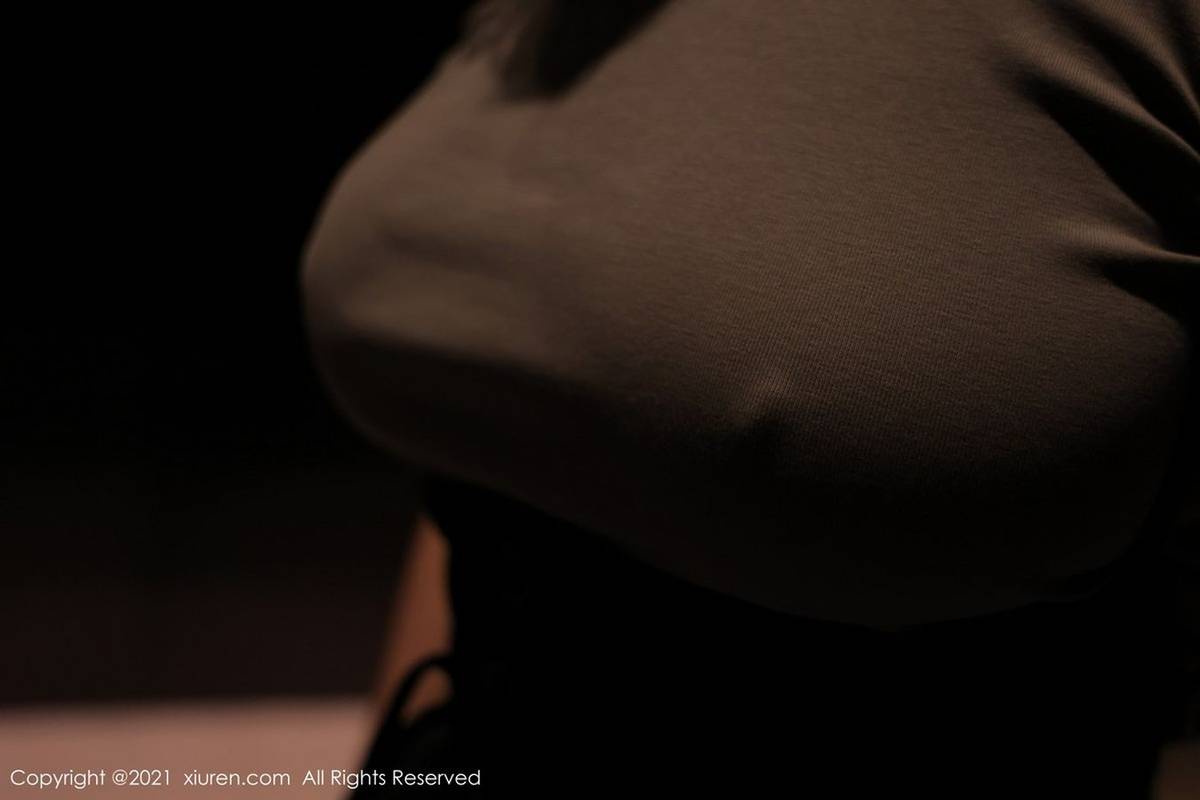 秀人网美女嫩模奈沐子黑丝美腿齐肩短发火辣身材性感写真-94