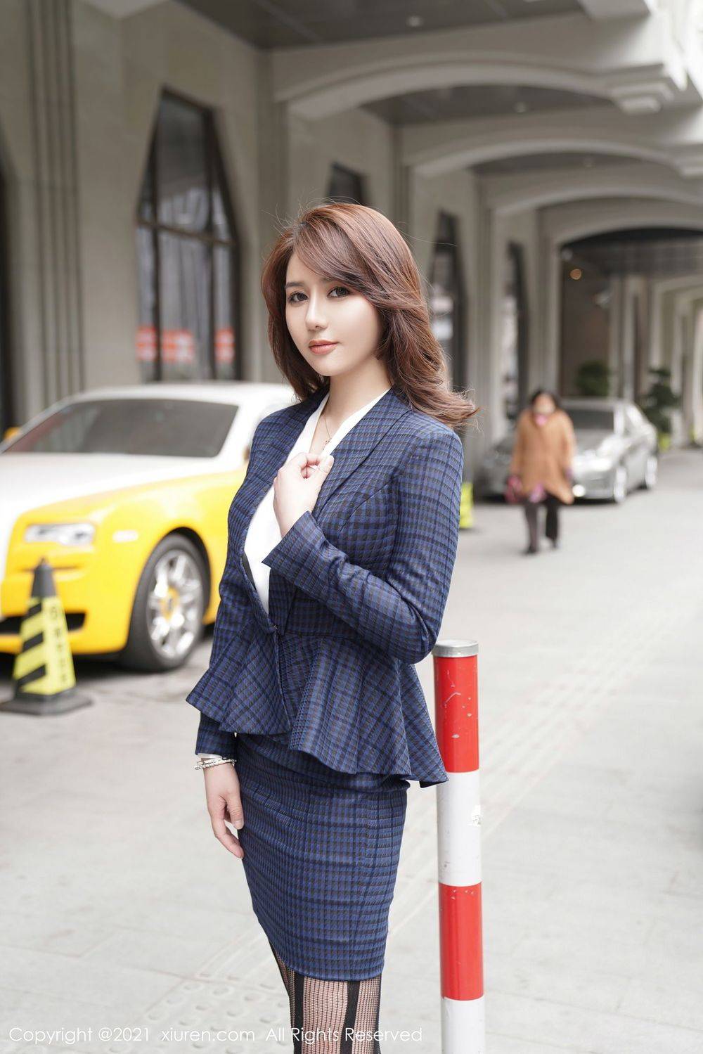 秀人网美女模特如歌fairy黑丝美腿职场OL轻御姐气息性感写真-44