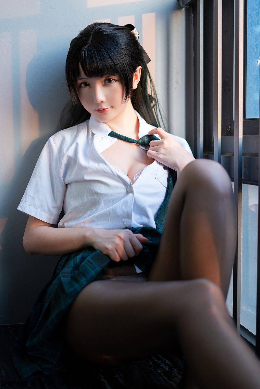 喵糖映画性感美少女黑丝美腿JK制服格子裙清晨阳光私房写真-18