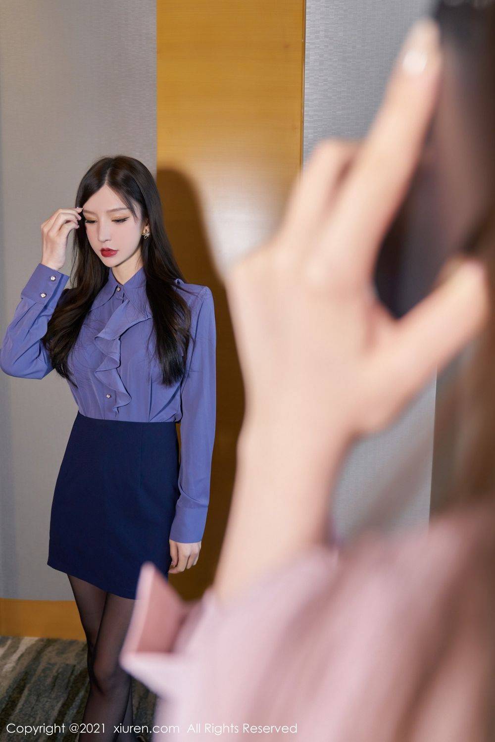 秀人网美女模特韩静安&周于希Sandy黑丝美腿内衣诱惑OL写真