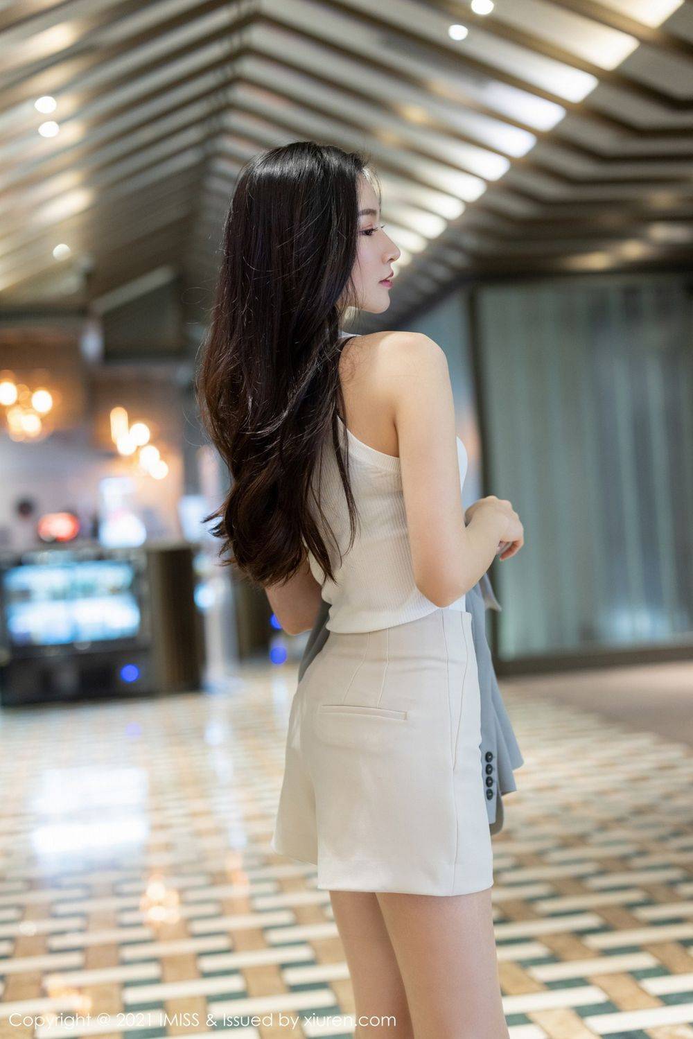 爱蜜社气质美女Vanessa丝袜美腿+镂空内衣+职场OL系列性感写真-25