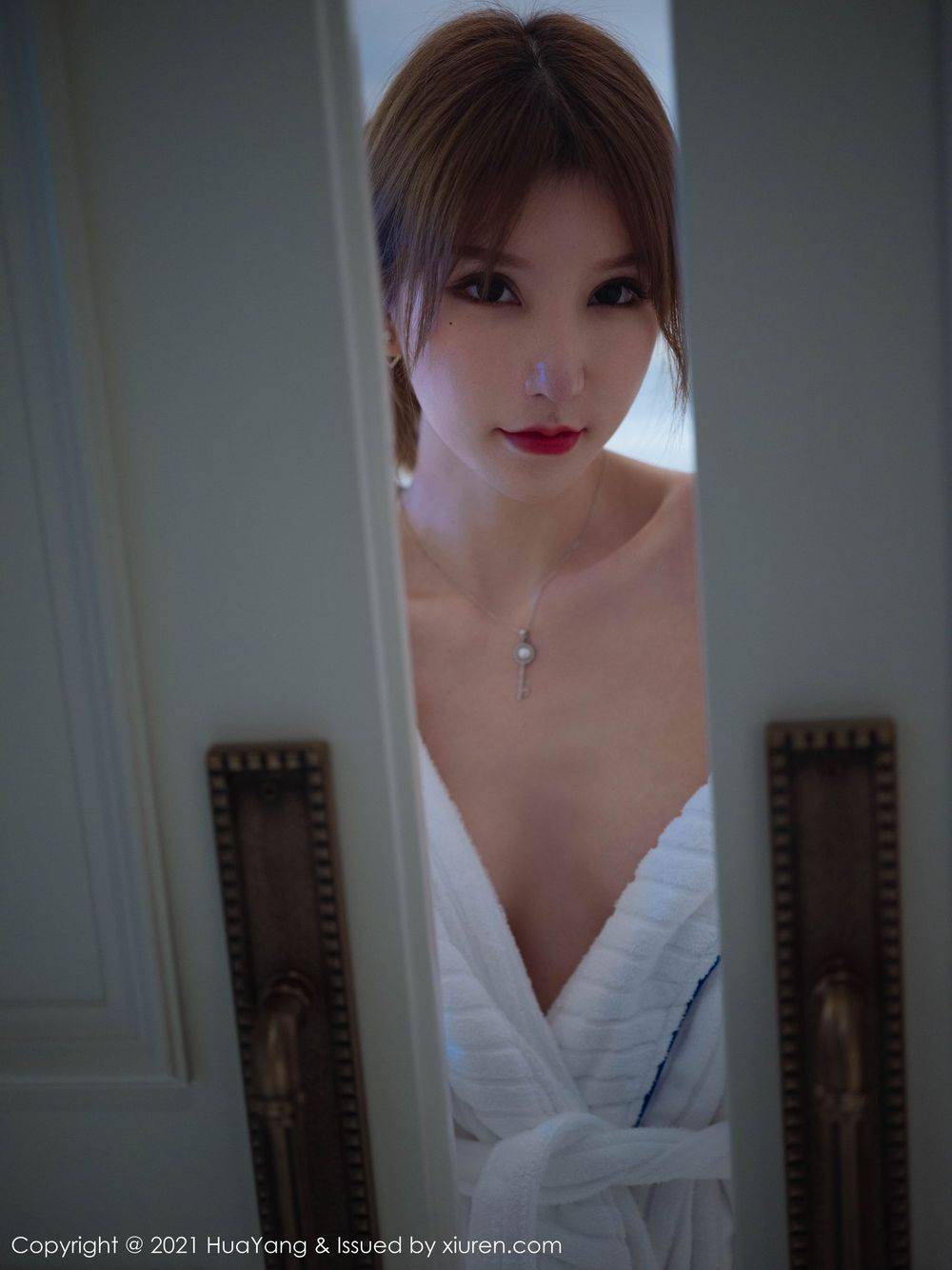 花漾Show性感女神周于希Sandy下班后黑丝职场OL剧情厦门旅拍-70