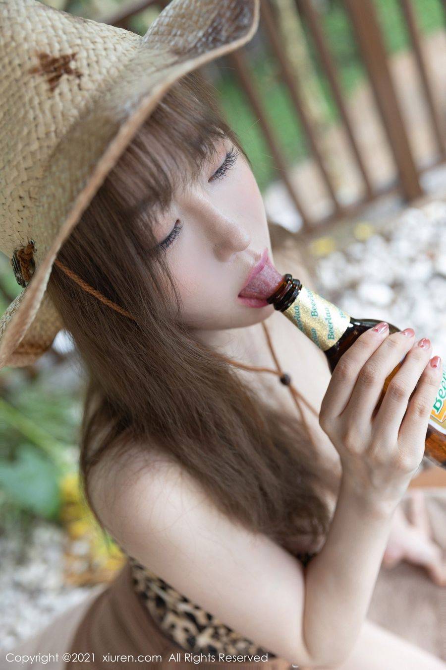 秀人网性感女神王雨纯丝袜美腿狂野西部女郎西双版纳旅拍-14