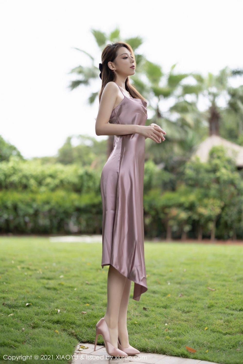 语画界美女模特言沫典雅吊裙苗条身段湿身系列私房写真