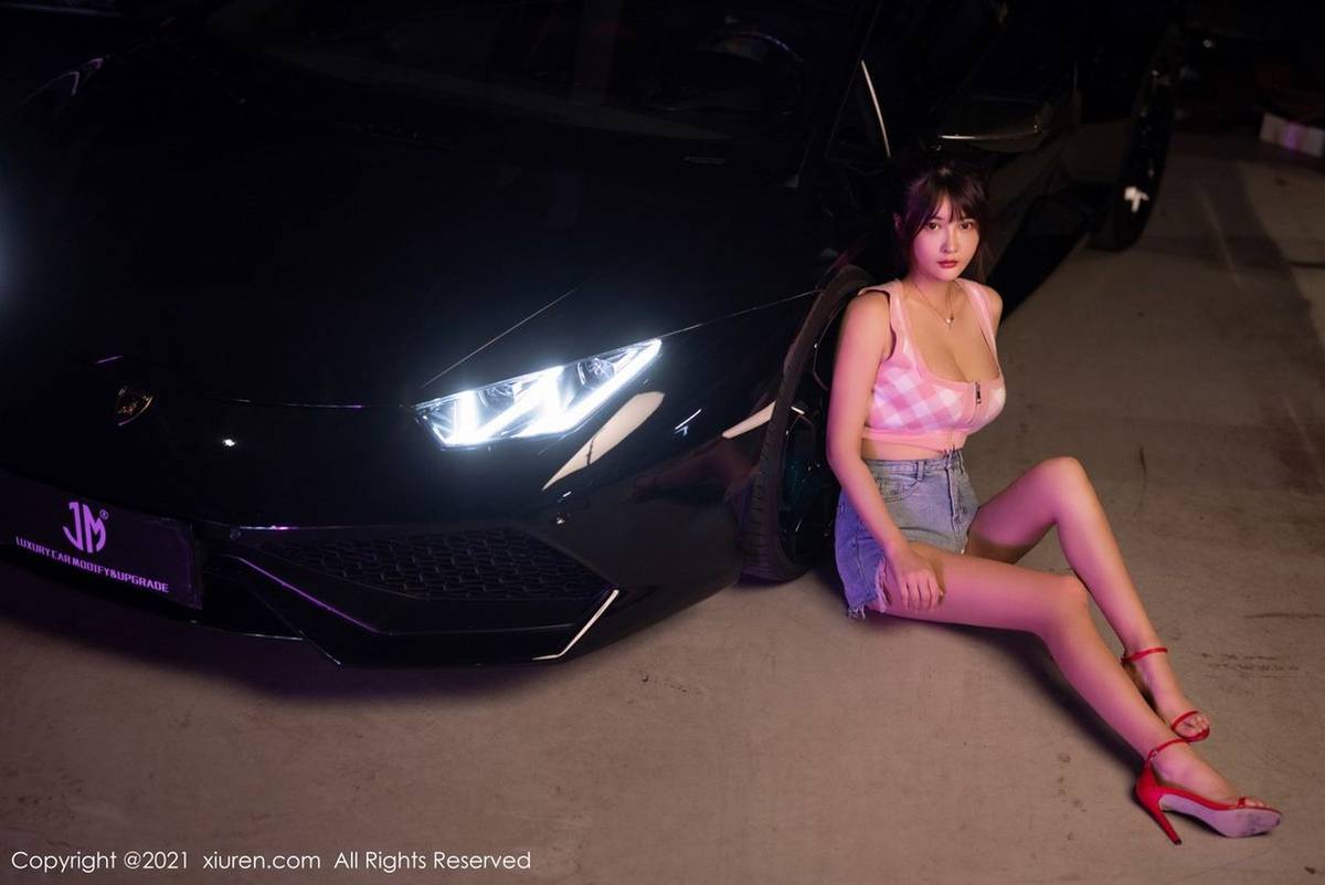 秀人网美女模特萌奈子香车与美人诱人视觉场景性感写真-7