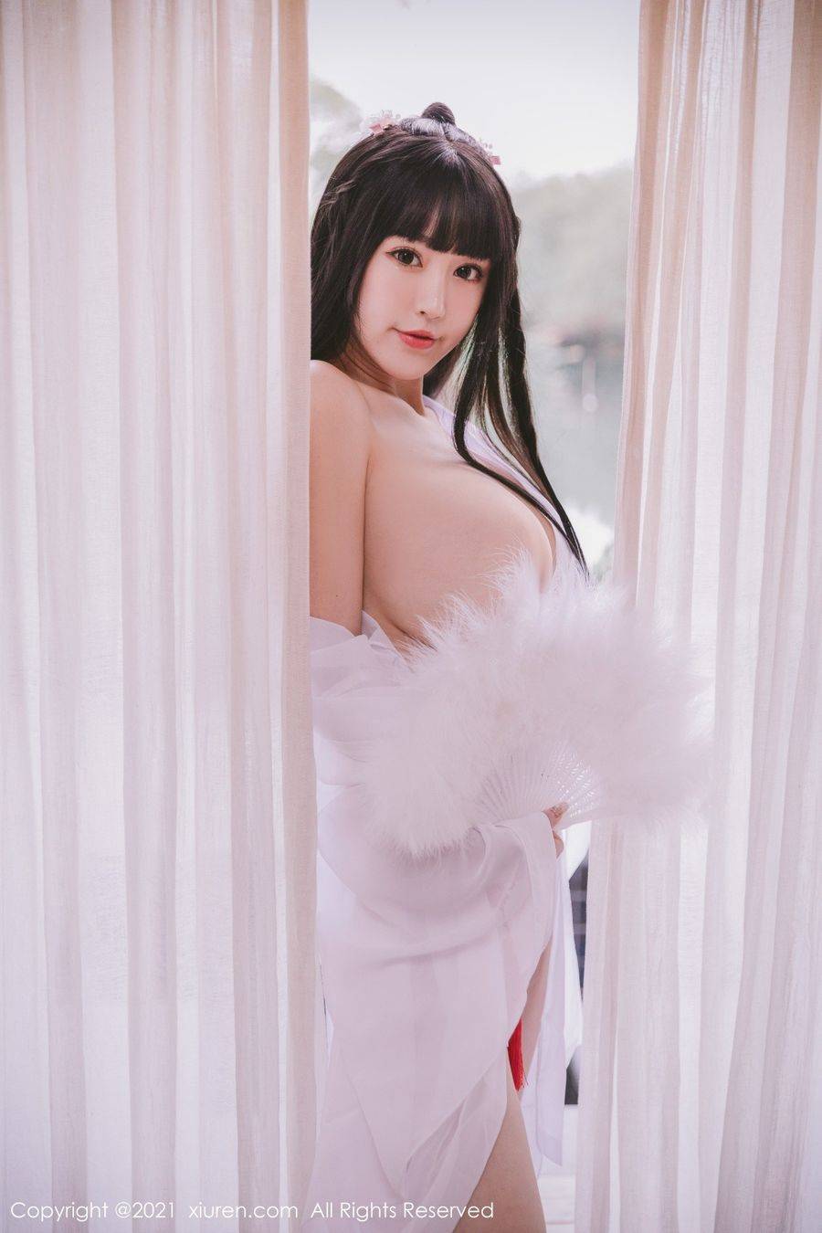 秀人网性感女神Flower朱可儿丰腴身段薄纱古风外拍私房写真-22