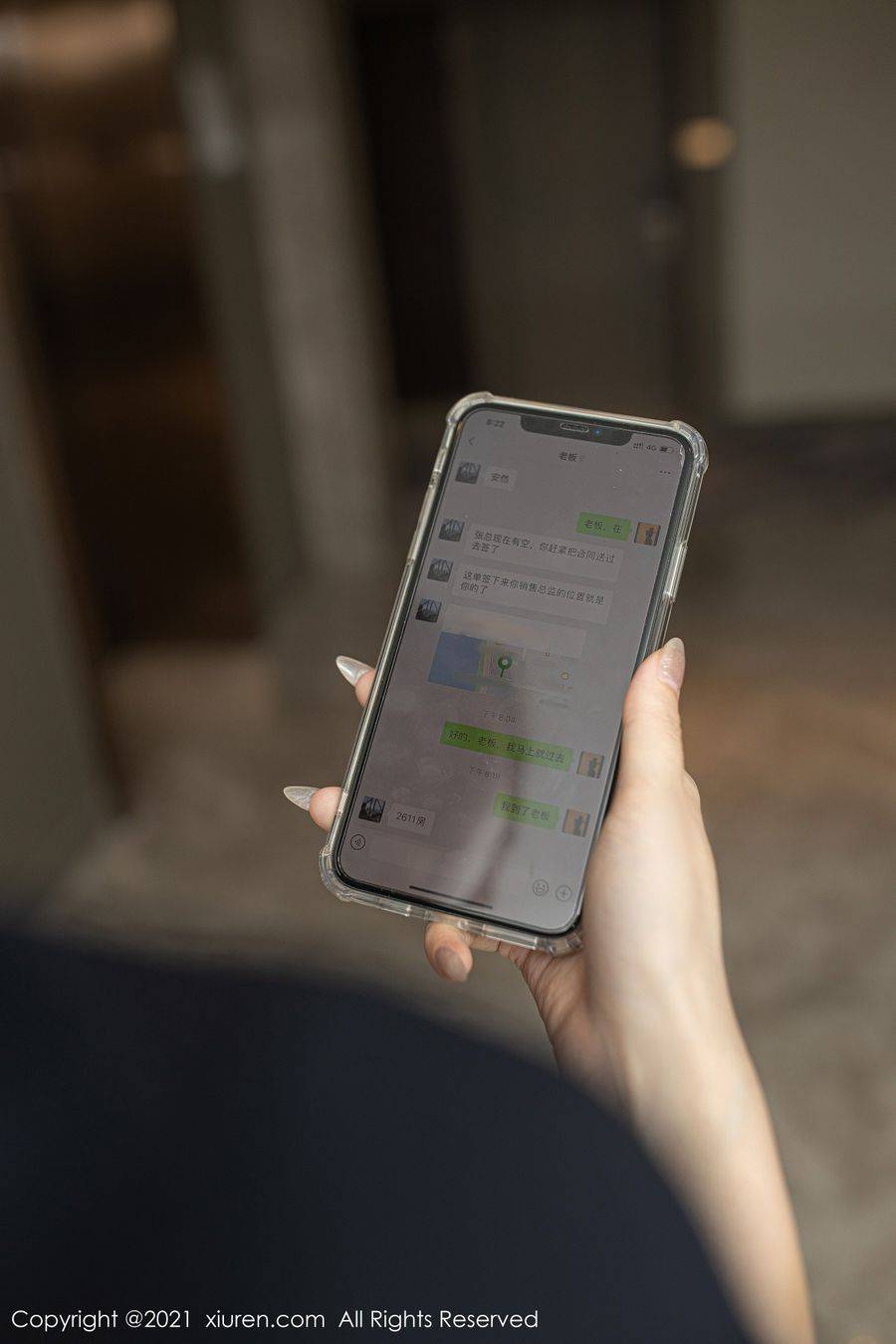 秀人网美女模特安然Maleah丝袜美腿签合同职场主题性感写真