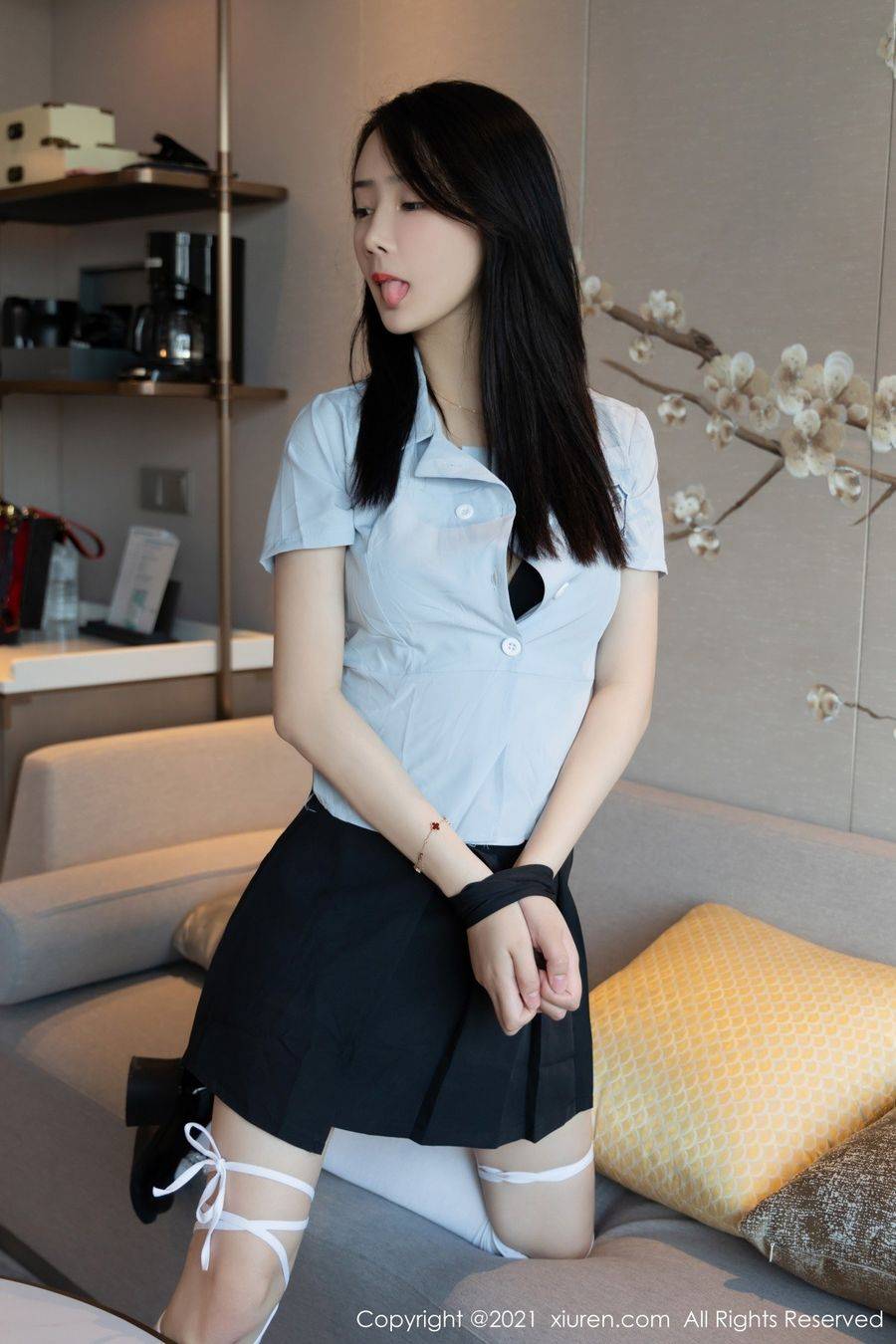 秀人网新人模特summer宝宝长筒袜JK制服内衣系列首套写真-31