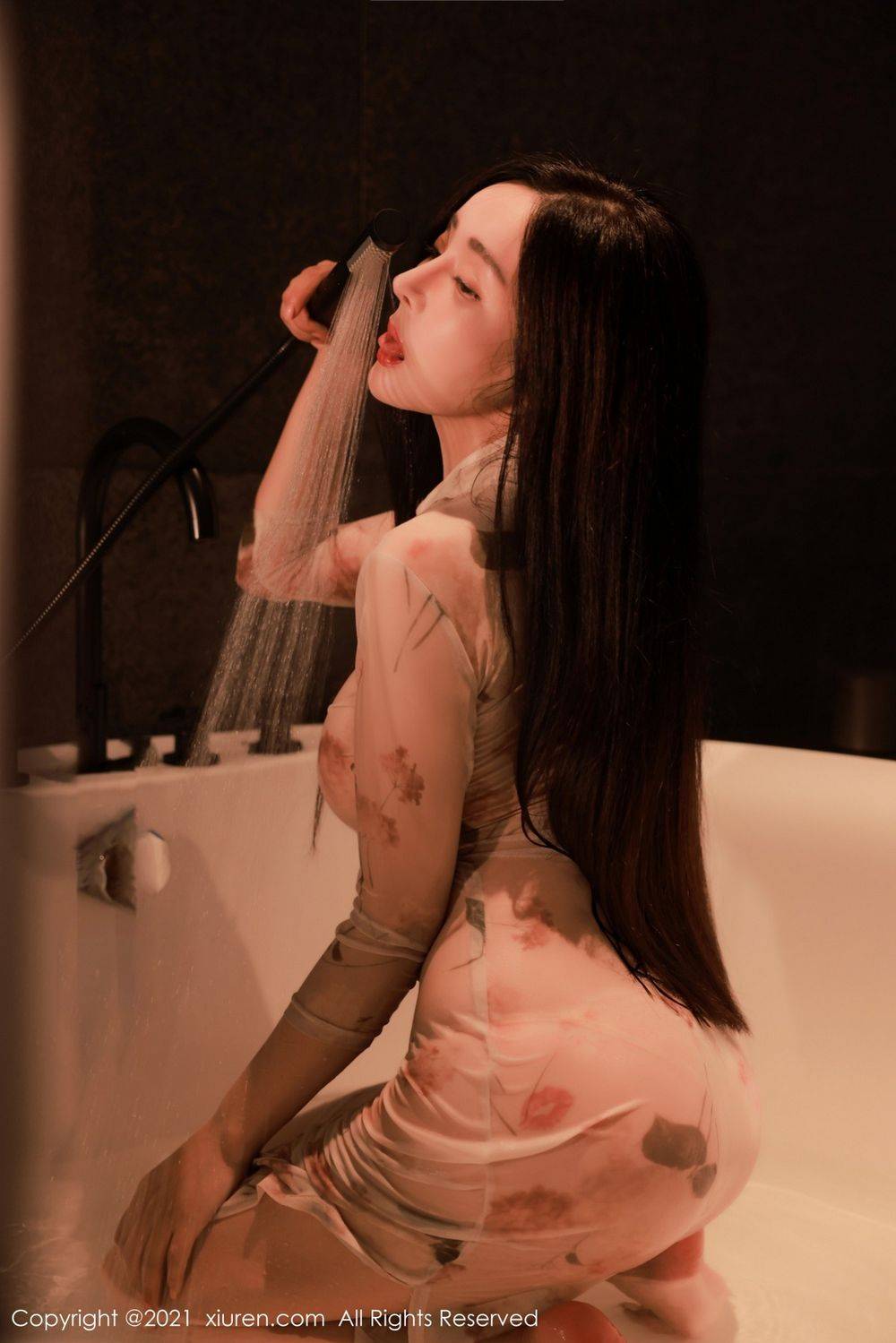 秀人网美女模特允薾米其林日料店视觉盛宴淋漓剧情写真-20