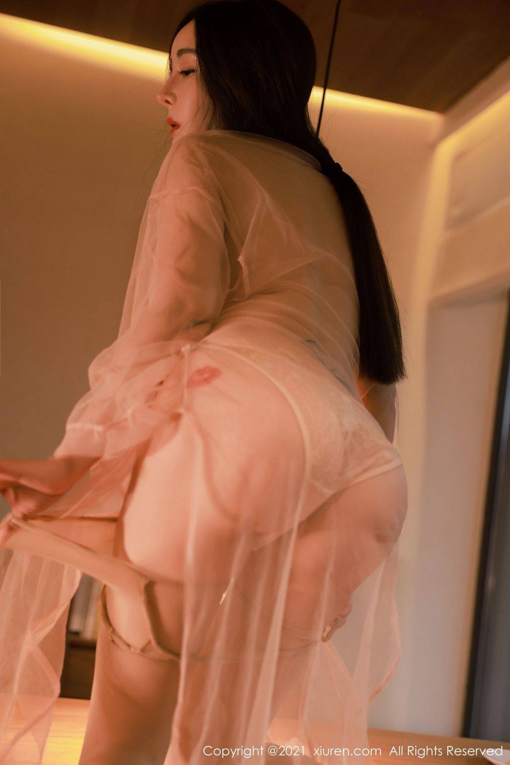 秀人网美女模特允薾米其林日料店视觉盛宴淋漓剧情写真-53