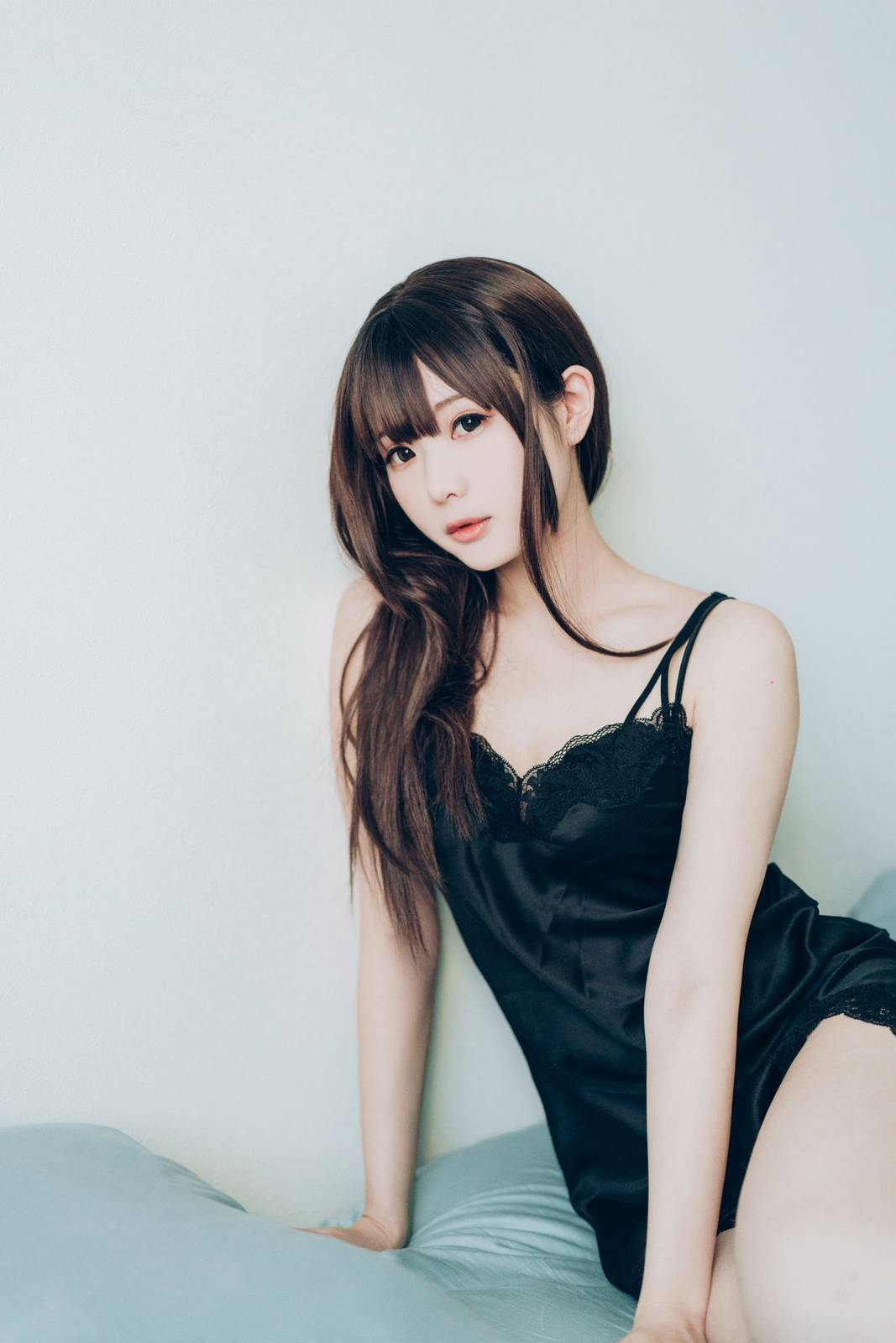 微博妹纸霜月shimo女仆装+清纯学生JK制服迷人性感户外写真-14