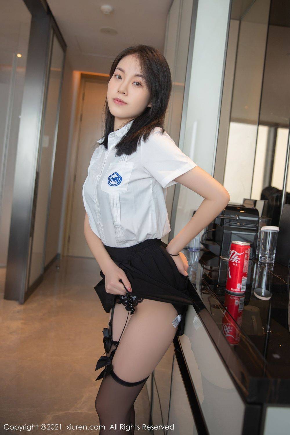 秀人网美女模特一颗甜蛋黄a制服与魅惑内衣系列性感写真-4
