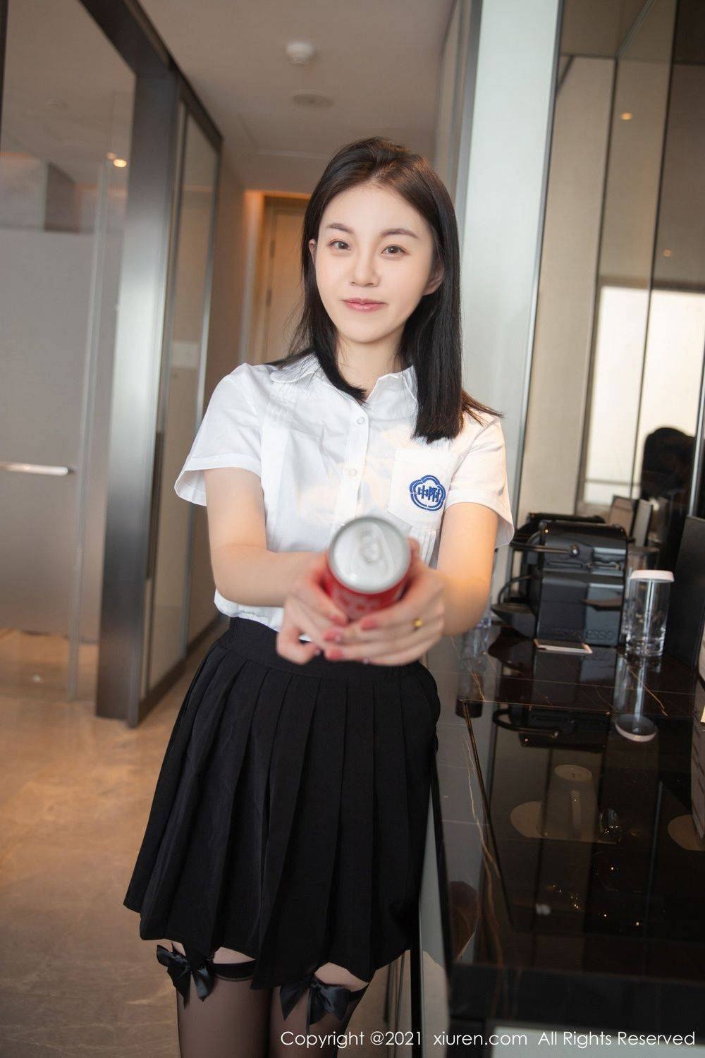 秀人网美女模特一颗甜蛋黄a制服与魅惑内衣系列性感写真-6