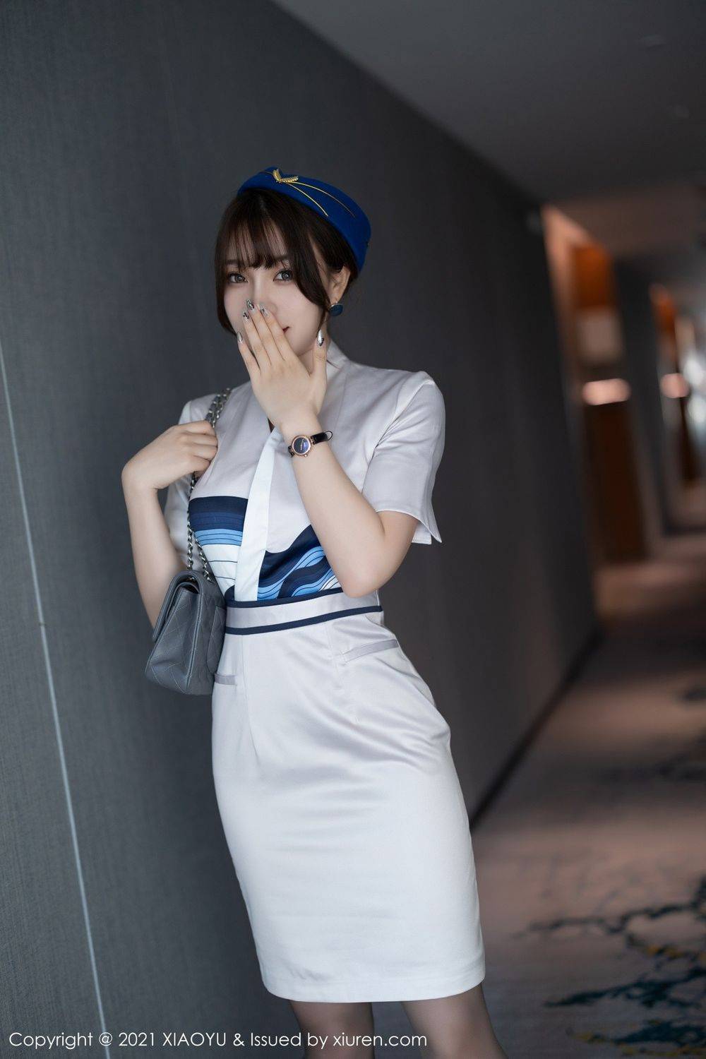 语画界性感女神芝芝Booty黑丝美腿+空乘制服系列私房写真