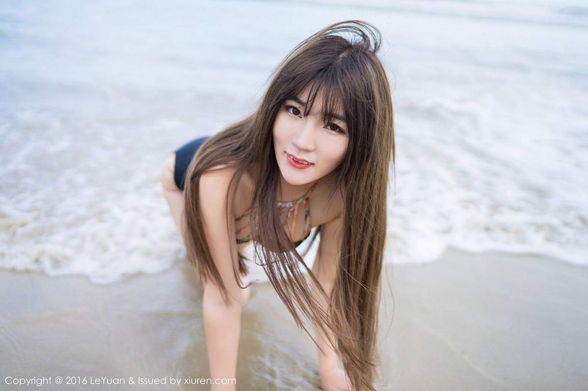 星乐园新人模特冷不丁海边沙滩黑长直泳装系列首套写真-8